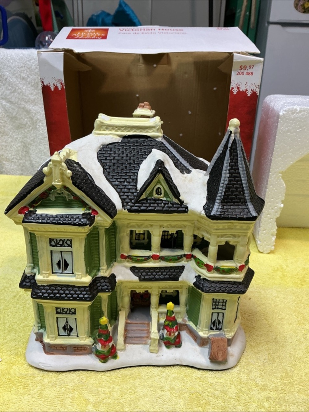 Victorian Light-Up Holiday House - Cream and Green